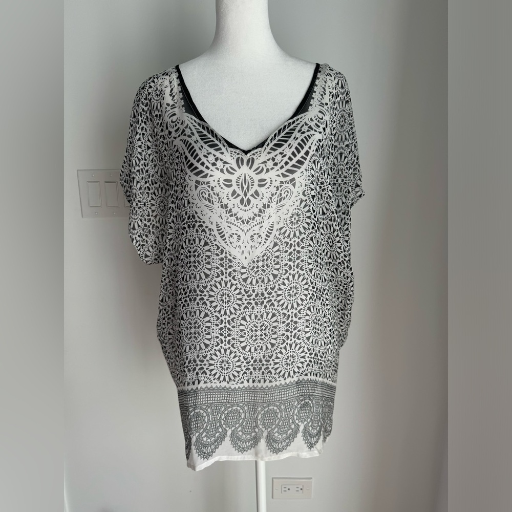 Dylan Anthropologie Women’s Size S/M Boho Tunic Top Semi Sheer NEW